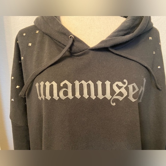 Torrid Unamused Relaxed Fit Cozy Fleece Studded Hoodie size 2 2x NWT - Picture 4 of 10